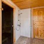 Amero Purnu 2 度假居 Kolinkylä